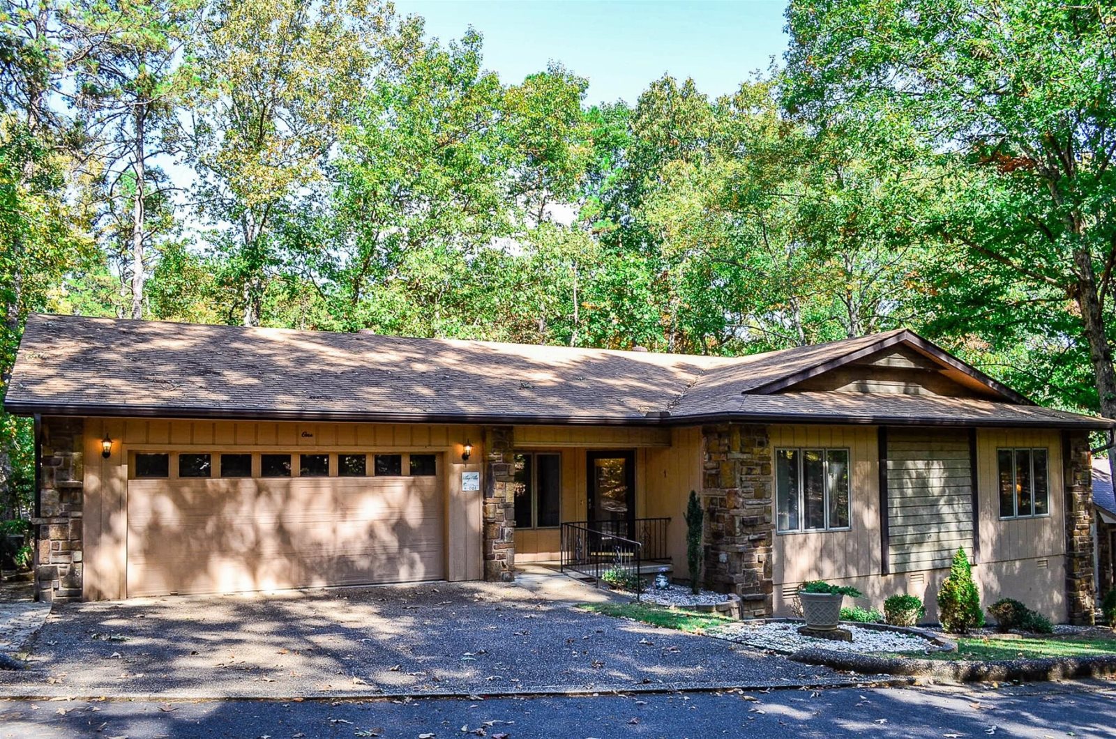 Hot Springs Village Arkansas Furnished nightly vacation rentals and